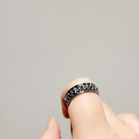 Brand New Silver Skull Ring Adjustable Size #5 - Picture 2 of 6